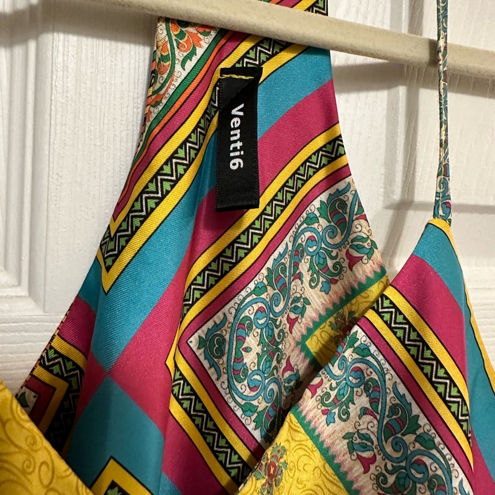 Super fun shirt…perfect for your next beach trip! - Picture 2 of 3